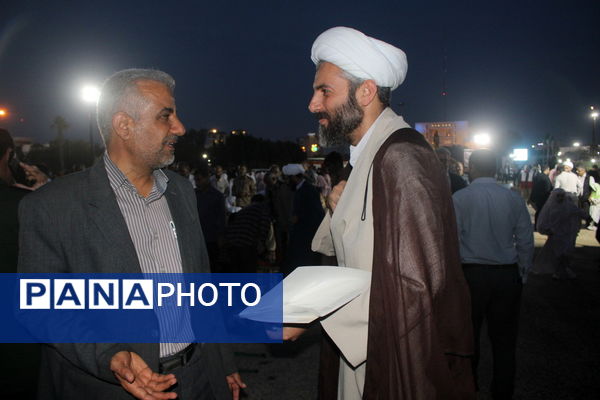 مهمانان ماه خدا اجتماع بزرگ دانش‌آموزان بوشهری 