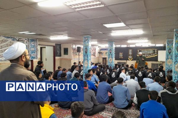 سلسله جلسات گفتمان دینی و مشاوره خانواده در هنرستان موفقیان