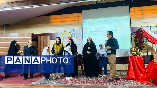 جشن صمیمانه شب یلدا  مدرسه شهید ابراهیمی باخرز