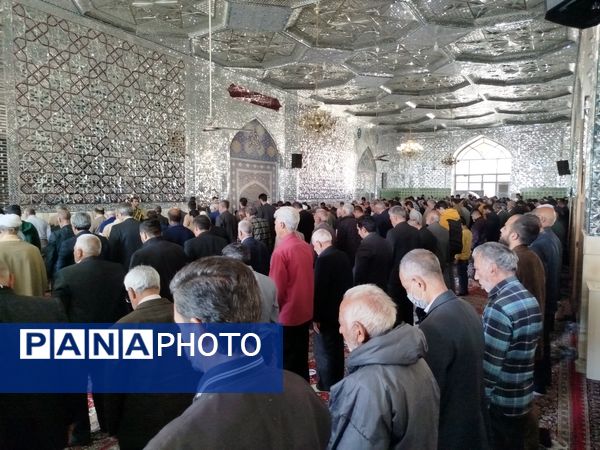 نماز جمعه شهرستان کاشمر با حضور پر رنگ مردم ترشیز کهن برگزار شد 