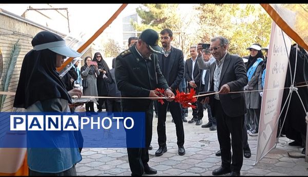 آیین افتتاحیه یاریگران زندگی در هنرستان محمودیه ۸