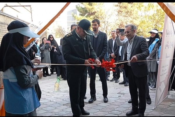 آیین افتتاحیه یاریگران زندگی در هنرستان محمودیه ۸