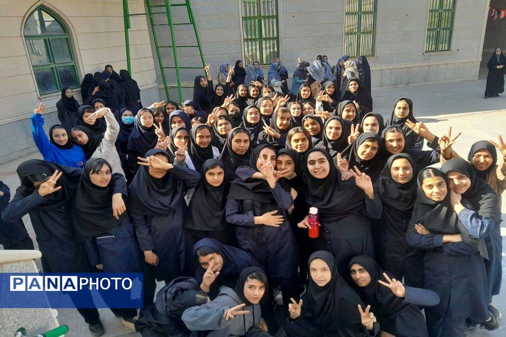 اردوی عملی آمادگی دفاعی دانش آموزان  دبیرستان شهید مجید دهنوی  نیشابور