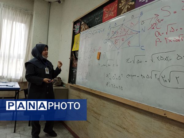 اجرای طرح مُدام در دبیرستان دخترانه ۱۳ آبان ؛ گامی برای ارتقاء یادگیری پایدار 