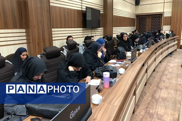 برگزاری کارگاه آموزشی با موضوع جهاد تبیین در ناحیه دو شهرری 