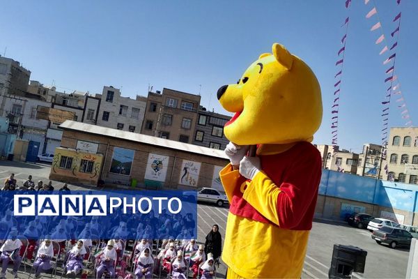 برگزاری جشن غنچه ها در آموزشگاه حضرت زینب(س)