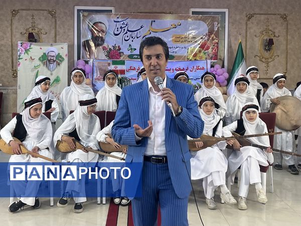 مراسم تجلیل از دبیران بازنشسته آموزش و پرورش در شهرستان تربت جام