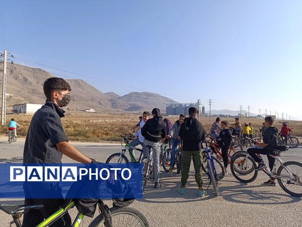 برگزاری همایش دوچرخه‌سواری در آشخانه به‌مناسبت روز دانش‌آموز 