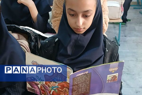 هفته کتاب و کتابخوانی در مدرسه مریم بهارستان دو