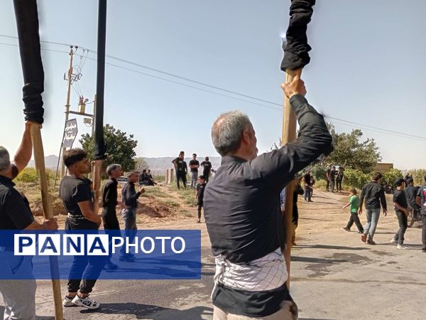 مراسم سینه زنی و علم گردانی در خلیل آباد