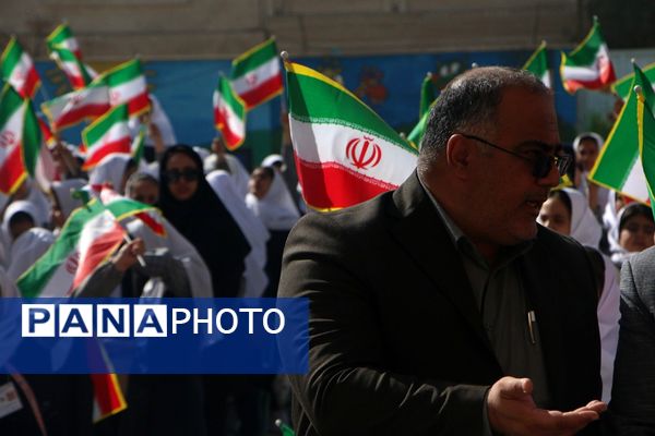 صدای زنگ استکبار ستیزی در مدارس فشافویه گوش نواز شد