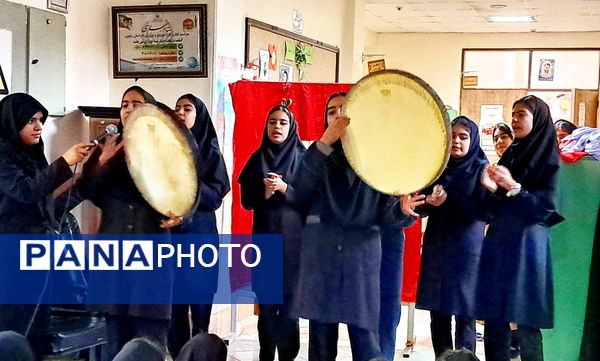 جشن یلدا در دبیرستان حضرت زینب(س) 