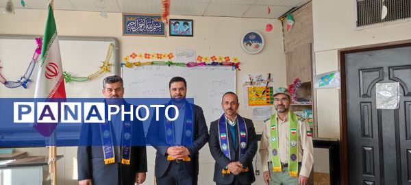 بازدید مدیر سازمان دانش‌آموزی خراسان شمالی از کلاس‌های ضمن خدمت سازمان‌دانش‌آموزی
