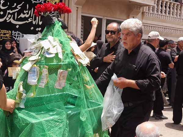 جلوه هایی از سوگواری سیدالشهدا در خیابان سوم خرداد قم