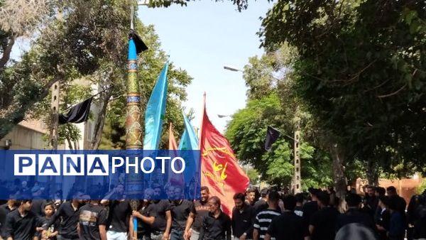 حضور پر شور و مردم شهرستان کاشمر در برپایی دسته های عزاداری روز عاشورای حسینی 