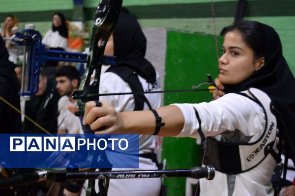 برگزاری مسابقات تیراندازی با کمان شرق کشور در بجنورد
