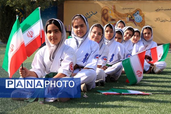 برگزاری المپیاد ورزشی درون مدرسه‌ای در بهارستان‌دو