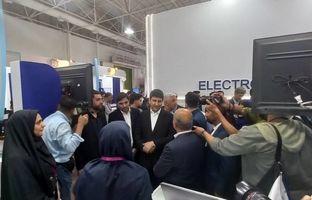 بازدید وزیر ارتباطات‌‌ از غرفه وزارت آموزش‌و‌پرورش در نمایشگاه الکامپ‌
