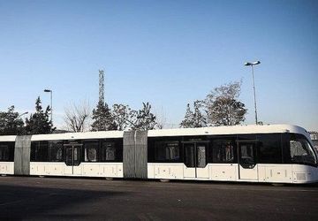 مخالفت‌ها با واردات تراموا سیاسی است