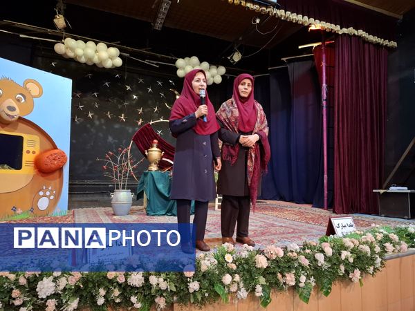 جشن یلدا ۱۴۰۴ در مدرسه ۱۷ شهریور شهرستان بجنورد 