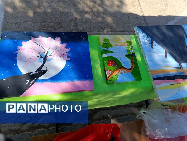 شور و هیجان هفته فرهنگ و هنر در دبستان خدیجه کبری ابرکوه