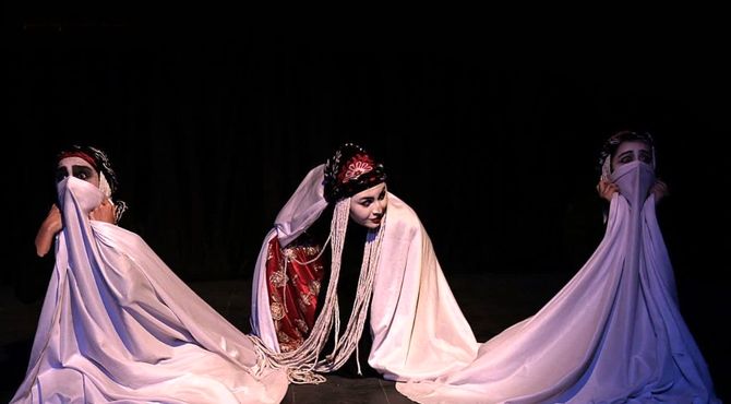 شاهنامه در صحنه؛ آخرین روز جشنواره ملی تئاتر اقتباس با روایت اسطوره‌ها و عشق‌ها؛ جزئیات آیین اختتامیه مشخص شد