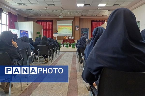 آموزش پدافند غیرعامل در مدارس ناحیه 2 شهرری 