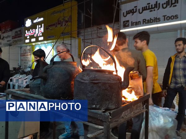 خدمت‌رسانی به زائران دهه آخر ماه صفر در ایستگاه‌های صلواتی موکب‌های مشهد