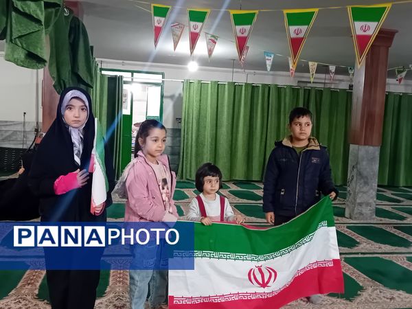 مراسم جشن دهه فجر در مسجد پنج تن آل عبا