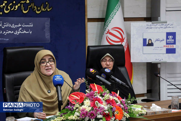 نشست سخنگوی دولت با دانش‌آموز خبرنگاران خبرگزاری پانا