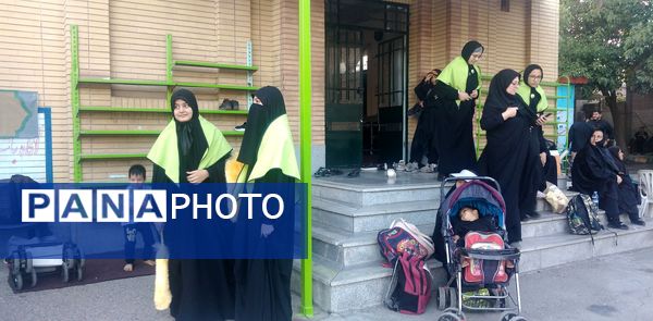 برگزاری موکب گام های عاشقی امام رضا (ع) در دبیرستان نمازی خواه مشهد