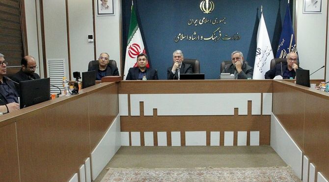 رونمایی از تازه‌های نشر ادیان توحیدی/ وزیر فرهنگ: همگی به اقلیم معنایی ایران کمک برسانیم