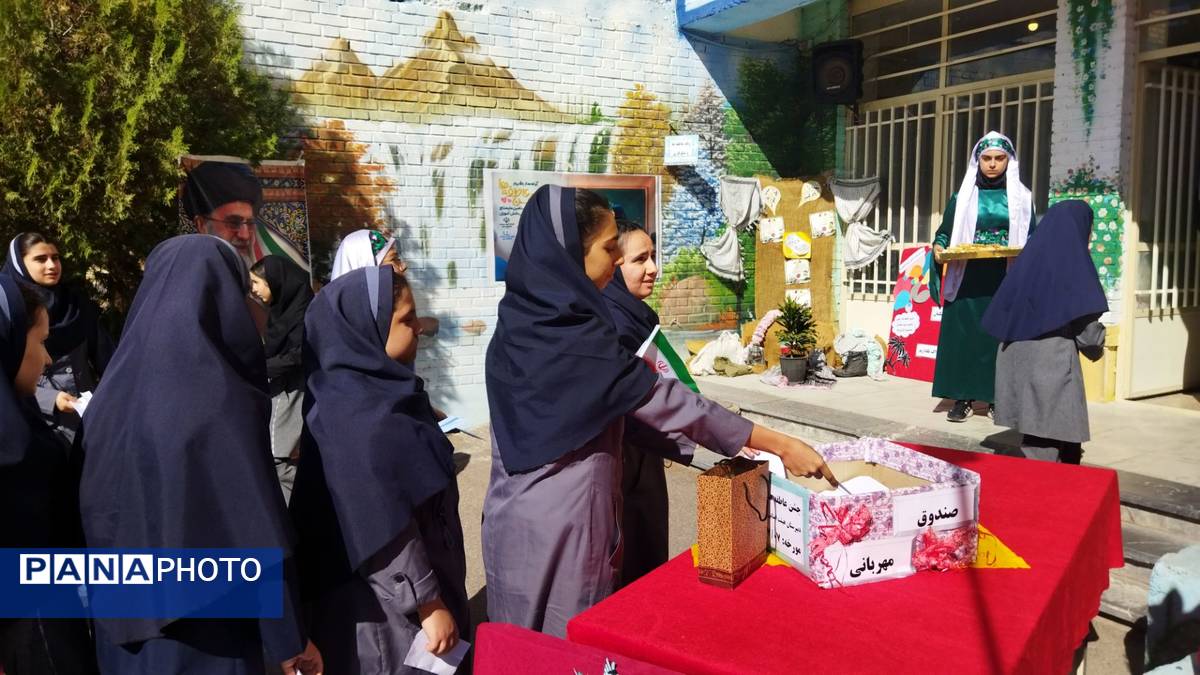 جشن عاطفه‌ها در مدارس اسکو