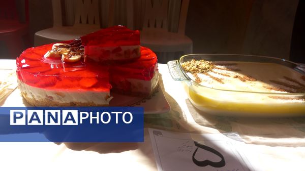 جشنواره غذاهای بومی محلی به‌مناسبت ایام‌الله دهه فجر در آموزشگاه علاقبندنیا ملارد