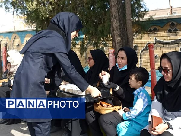 آماده‌سازی دبیرستان هاجر بیرجند برای استقبال از شهید گمنام 
