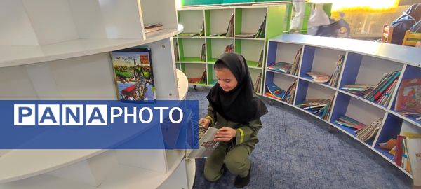 بازدید دانش آموزان مدرسه شهید خاقانی شیروان از کتابخانه اندیشه‌‌ در هفته کتاب و کتابخوانی
