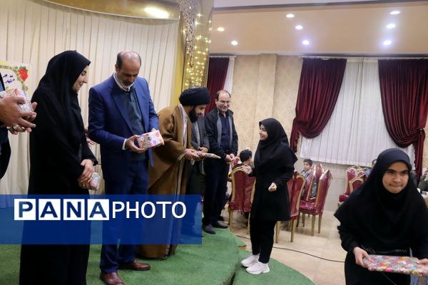جشن فارغ‌التحصیلی دانش‌آموزان دختر بروجنی