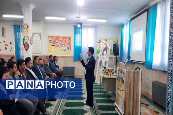 آیین آگاهی‌بخشی آسیب‌های اجتماعی در آموزشگاه شادروان ملوک زندی‌