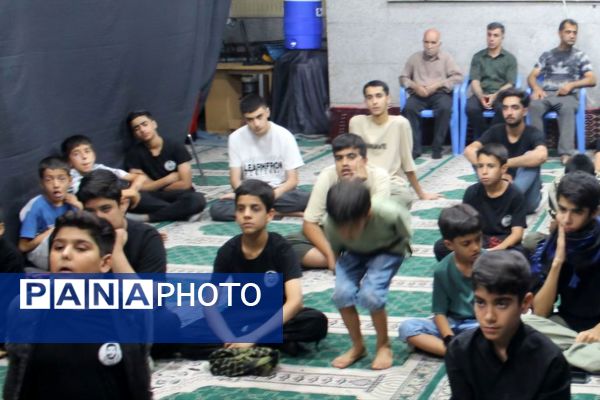 راه را باز نمایید...محرم آمد