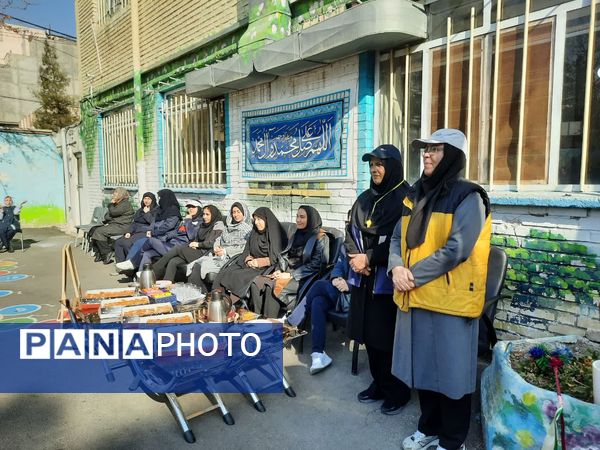 المپیاد ورزشی درون مدرسه‌ای در دبستان دخترانه نوفل لوشاتو ناحیه سه مشهد مقدس