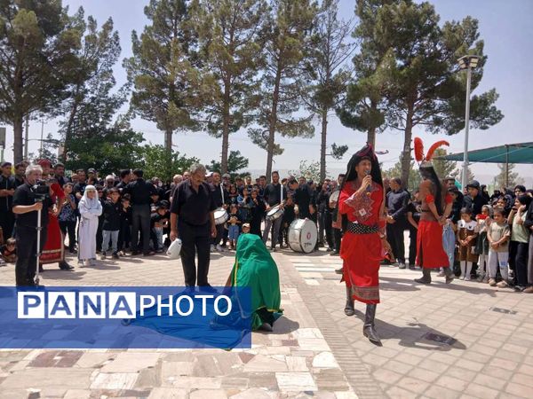 تعزیه‌خوانی اباعبدالله الحسین در روز عاشورای حسینی در روستای نقاب