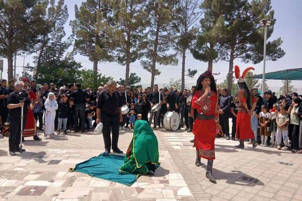 تعزیه‌خوانی اباعبدالله الحسین در روز عاشورای حسینی در روستای نقاب