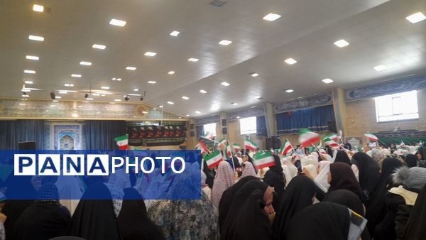  برگزاری جشن ایام‌الله دهه فجر همزمان با نماز جمعه بخش صفادشت با حضور پرشور مردم