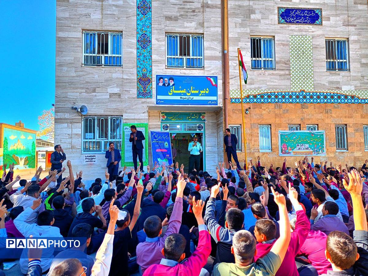 حضور رییس پلیس فتا شهرستان کاشمر در دبیرستان میثاق
