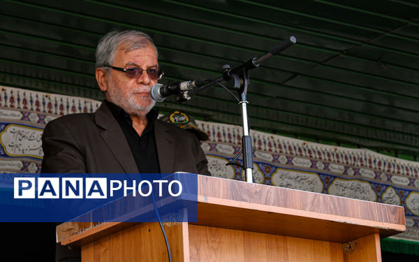 حضور پرشور دانش آموزان زنجانی در راهپیمایی ۱۳ آبان