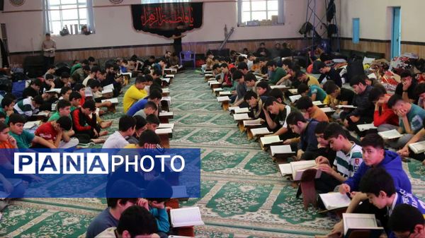 اعتکاف دانش‌آموزی در قائمشهر