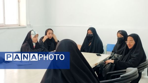 نشست خبرنگاران در شهرستان خلیل‌آباد 