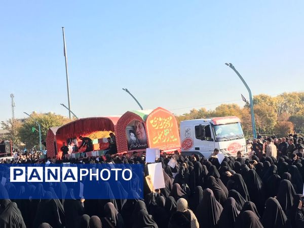 اجتماع بزرگ عزاداران حضرت زهرا(س) همزمان با تشییع شهیدان گمنام دفاع مقدس