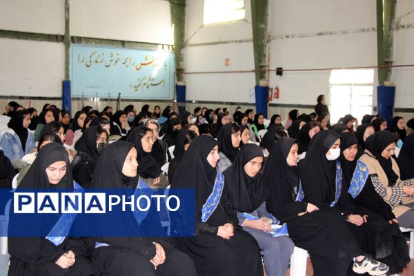 دو فرشته نورانی در دبیرستان فاطمه الزهرا (س)