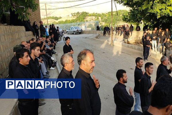 مراسم عزاداری و زنجیرزنی هیئات مذهبی شهر بار در روز تاسوعا حسینی 